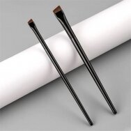 Extra thin brush for eyebrows and make-up